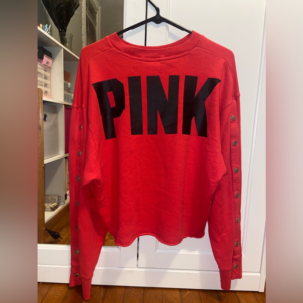 Red cropped sweatshirt